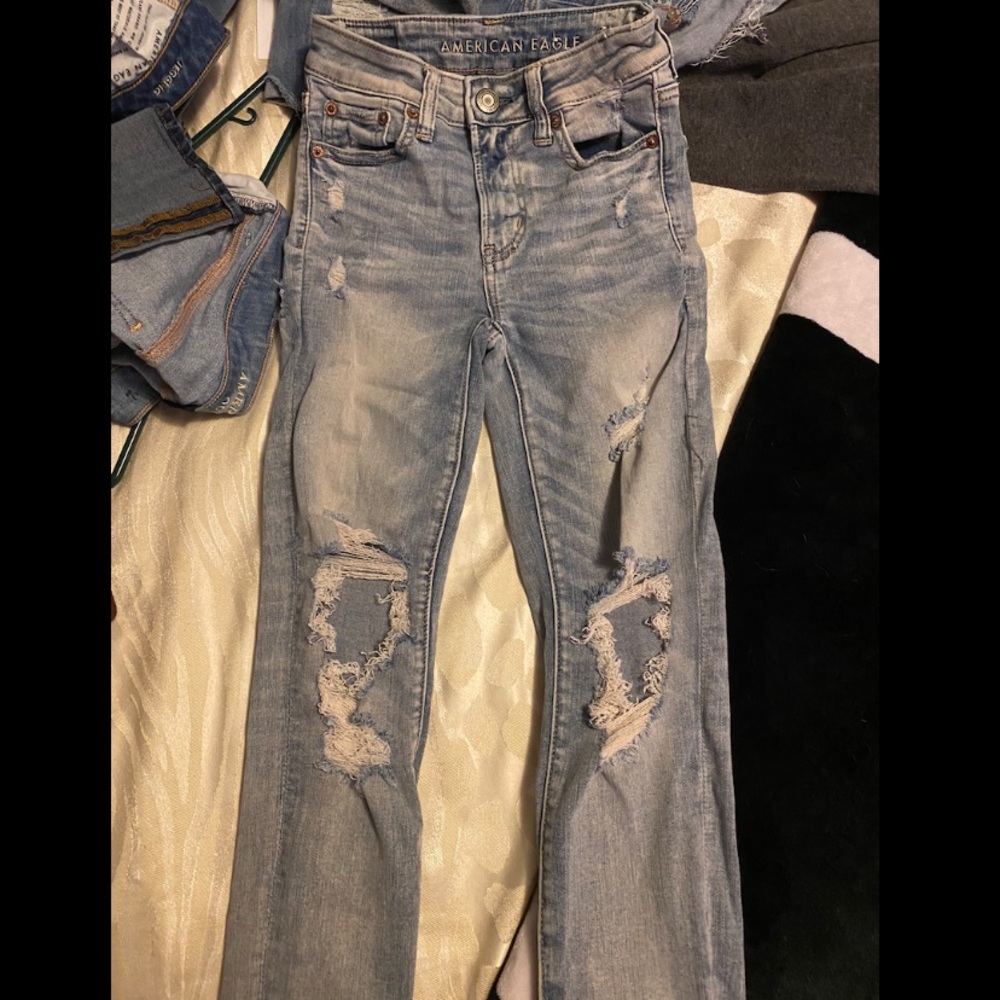 American Eagle Ripped BlueJeans